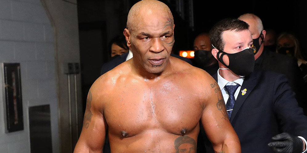 Mike Tyson Naik Ring Lagi, Siapa Lawannya?